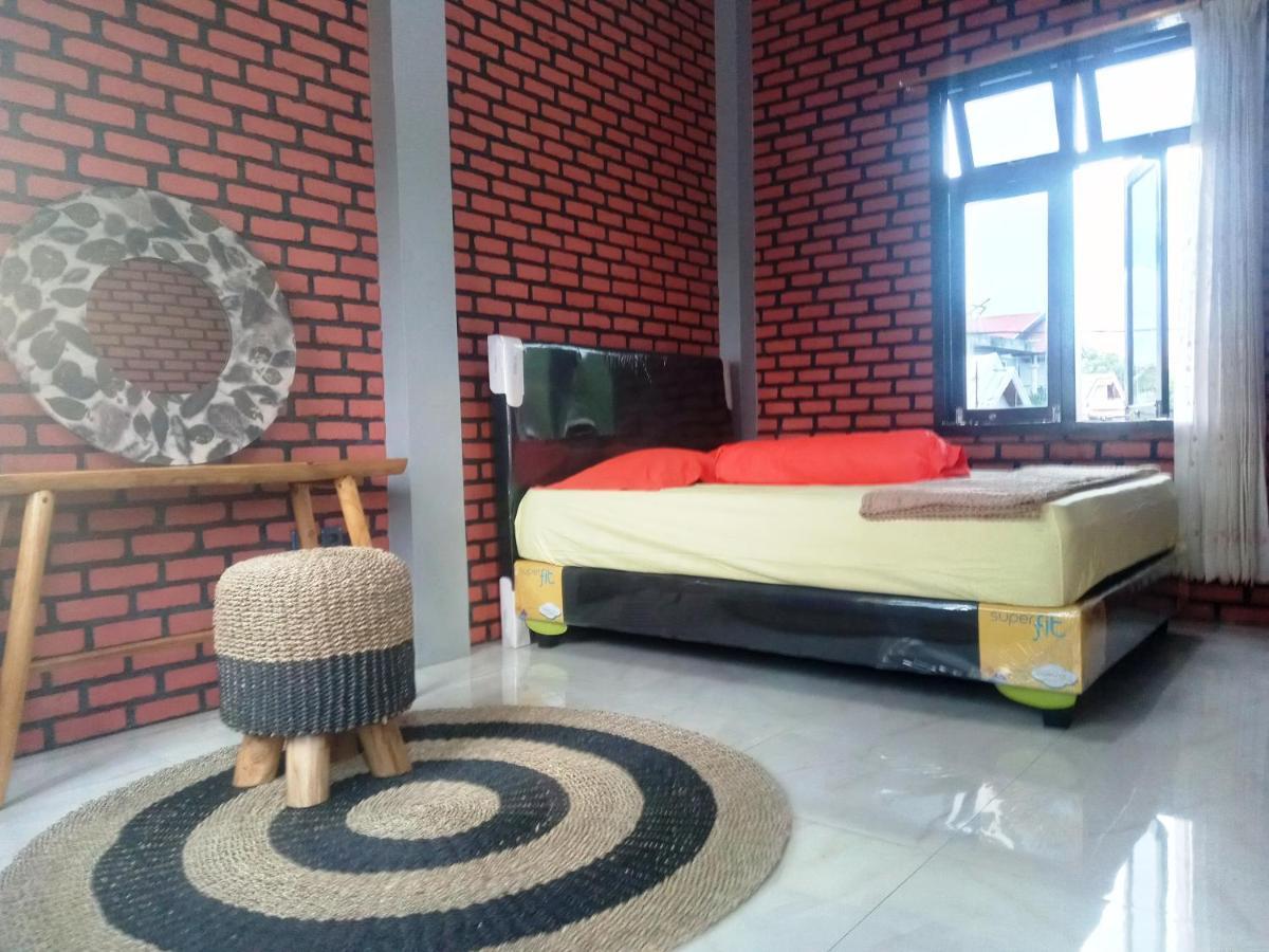 Kurnia Homestay Ternate Exterior foto