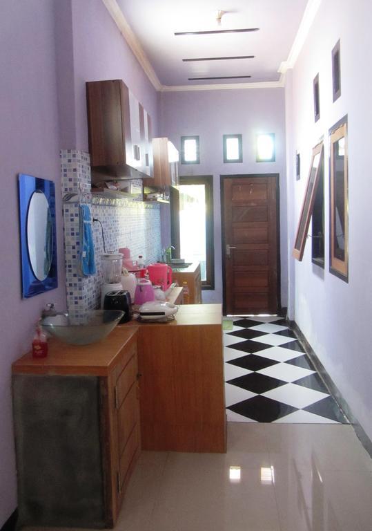 Kurnia Homestay Ternate Exterior foto